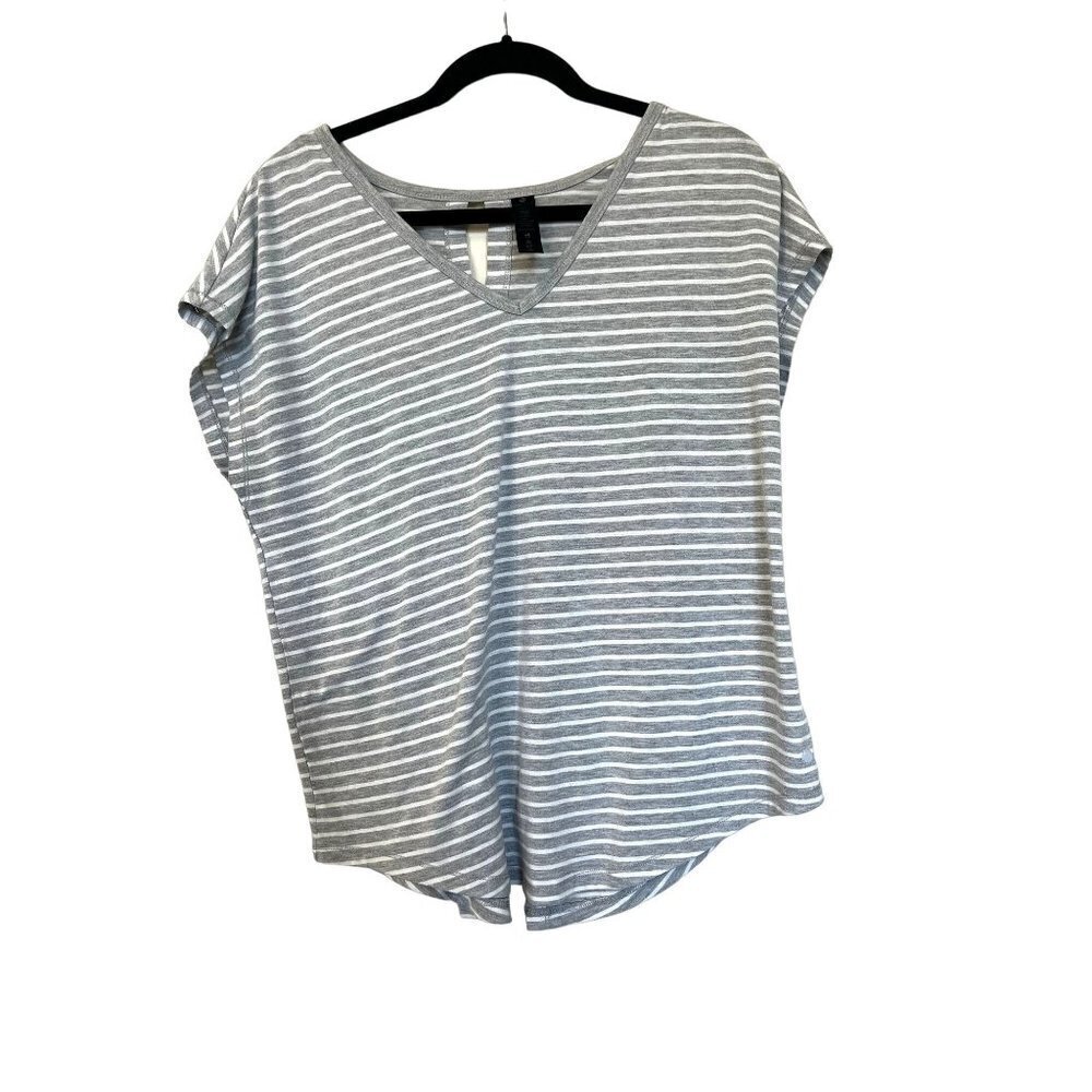 Yogalicious Oversized Short Sleeve V-Neck T-Shirt L